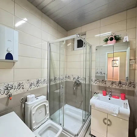 Mito's - Heart Of With Free Parking Apartamento