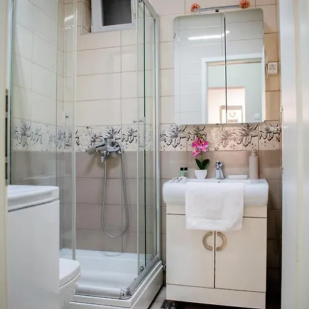 Mito's - Heart Of With Free Parking Apartamento