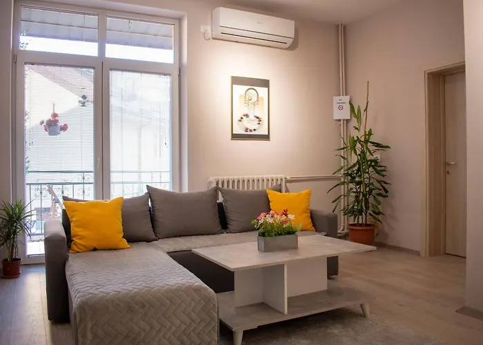 דירה Mito's סקופיה